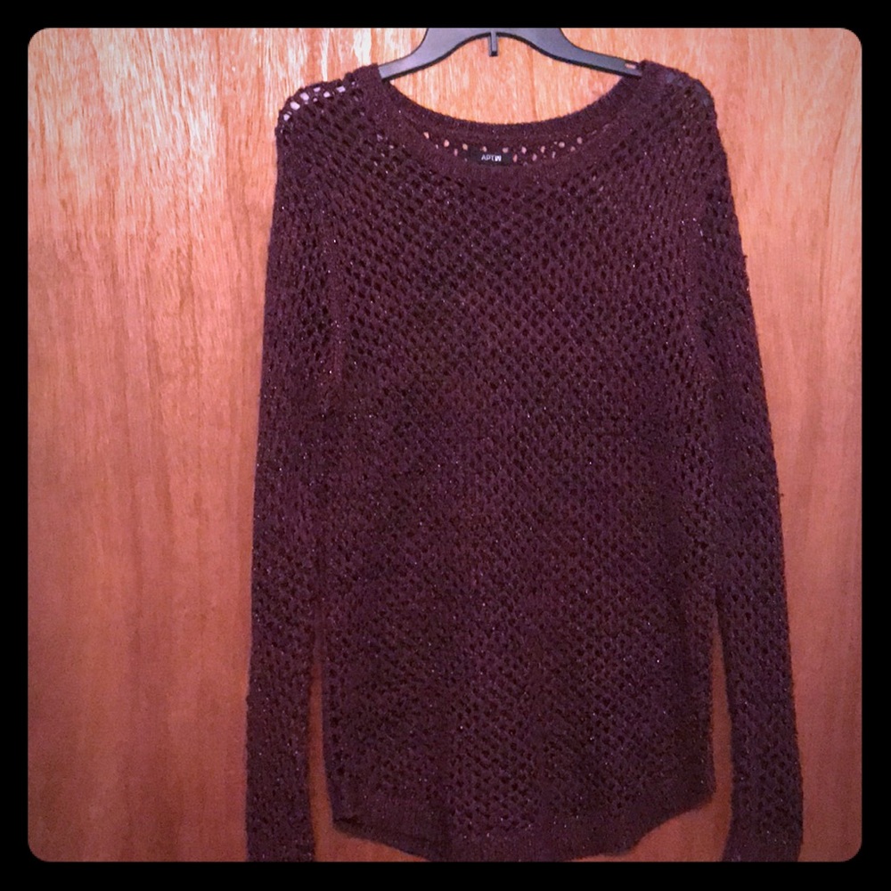 Women’s netted, yarn-like sweater